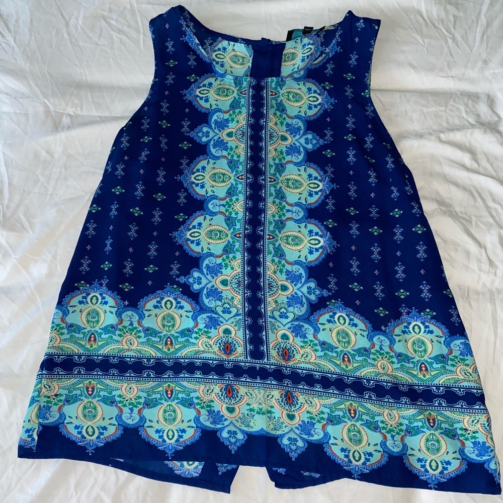 blue patterned tank top with button up back